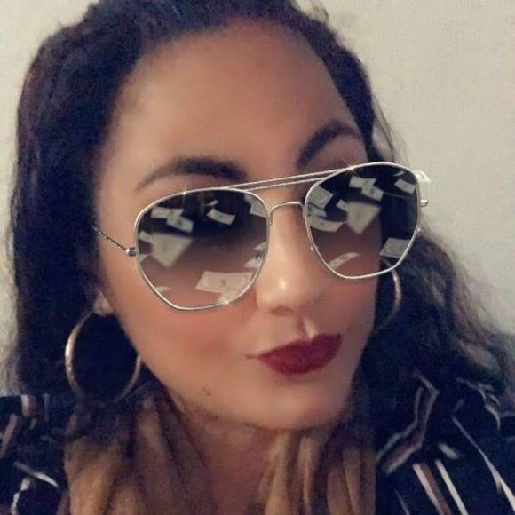 Meet your Posher, Rosa - Picture 1 of 1